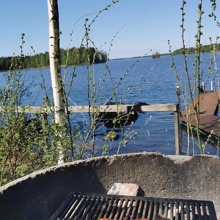 Saunamoekki Jaerven Rannalla * Saekaeniemi